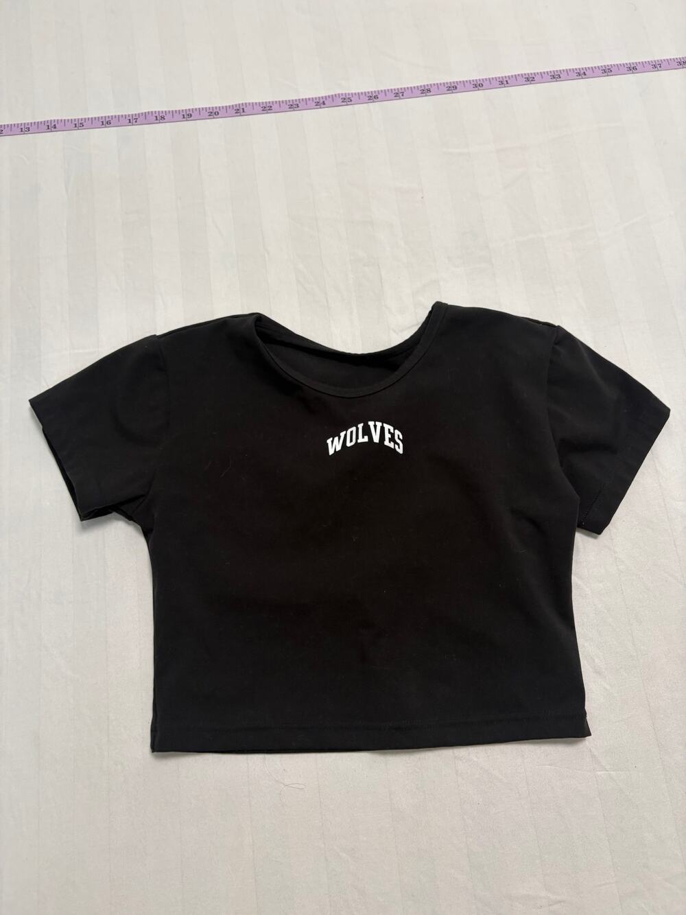Wolves Black Graphic Cropped Baby Tee – XS Fits Small